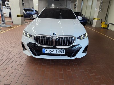 BMW 5 SERIES - 2
