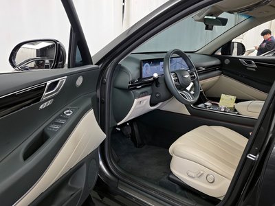 GENESIS GV80 - 10