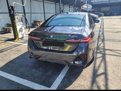 2024 BMW 5 SERIES 照片 1