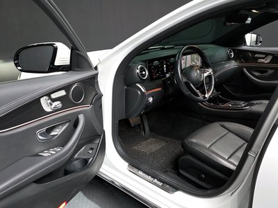 MERCEDES-BENZ E-CLASS - 10