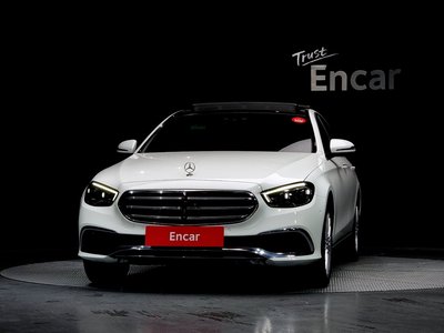 MERCEDES-BENZ E-CLASS - 2