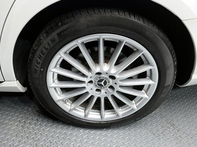 MERCEDES-BENZ E-CLASS - 6