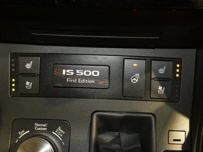 LEXUS IS - 4