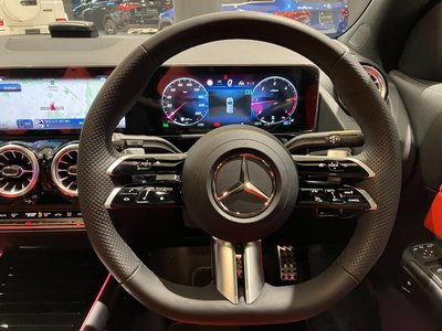 MERCEDES-BENZ GLA - 7