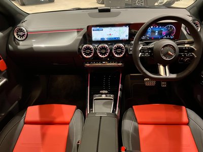 MERCEDES-BENZ GLA - 9