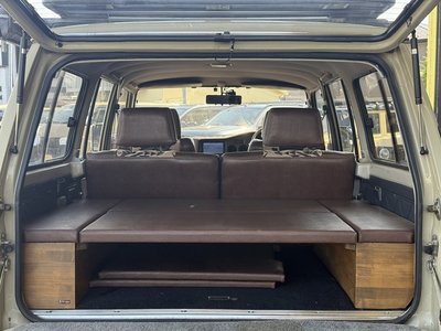 TOYOTA LAND CRUISER - 9
