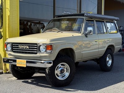 TOYOTA LAND CRUISER - 4