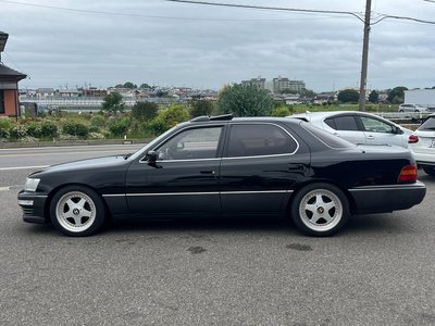 LEXUS LS - 6