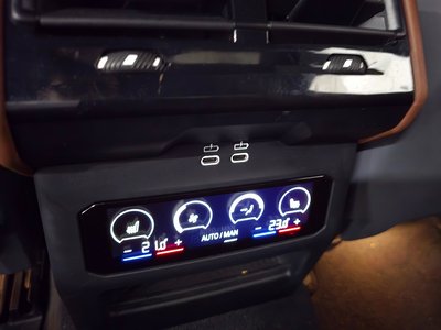 2025 BMW 5 SERIES 缩略图 11