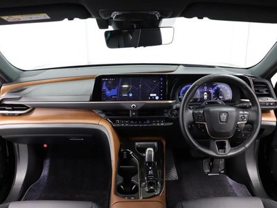 TOYOTA CROWN CROSSOVER - 6