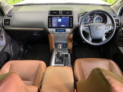 TOYOTA LAND CRUISER - 2
