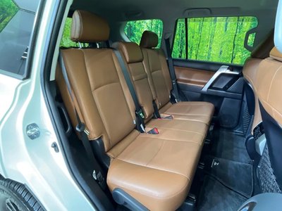 TOYOTA LAND CRUISER - 9