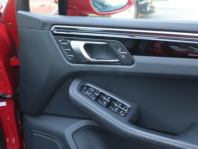 2023 Porsche MACAN — миниатюра 43