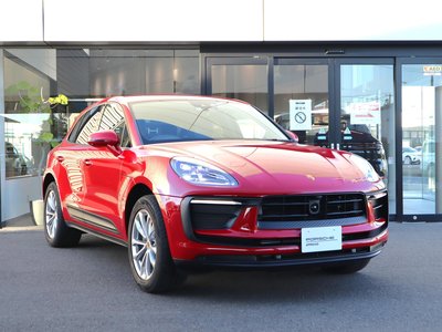 PORSCHE MACAN - 3