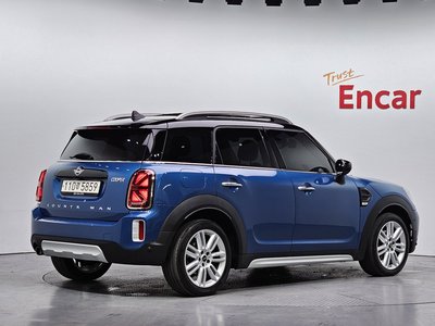 MINI COUNTRYMAN - 4