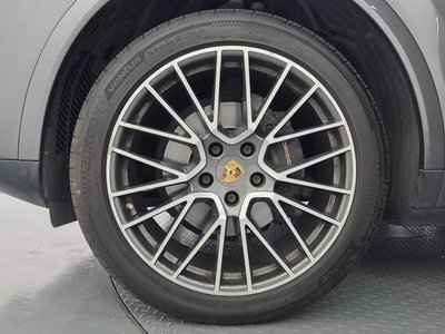 صورة 6 لـ 2020 Porsche CAYENNE