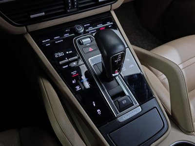 صورة 9 لـ 2020 Porsche CAYENNE