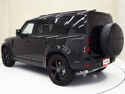 LAND ROVER DEFENDER - 2