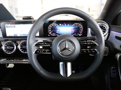 MERCEDES-BENZ CLA - 9