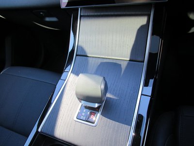صورة مصغرة 213 لـ 2024 LAND Rover RANGE ROVER VELAR