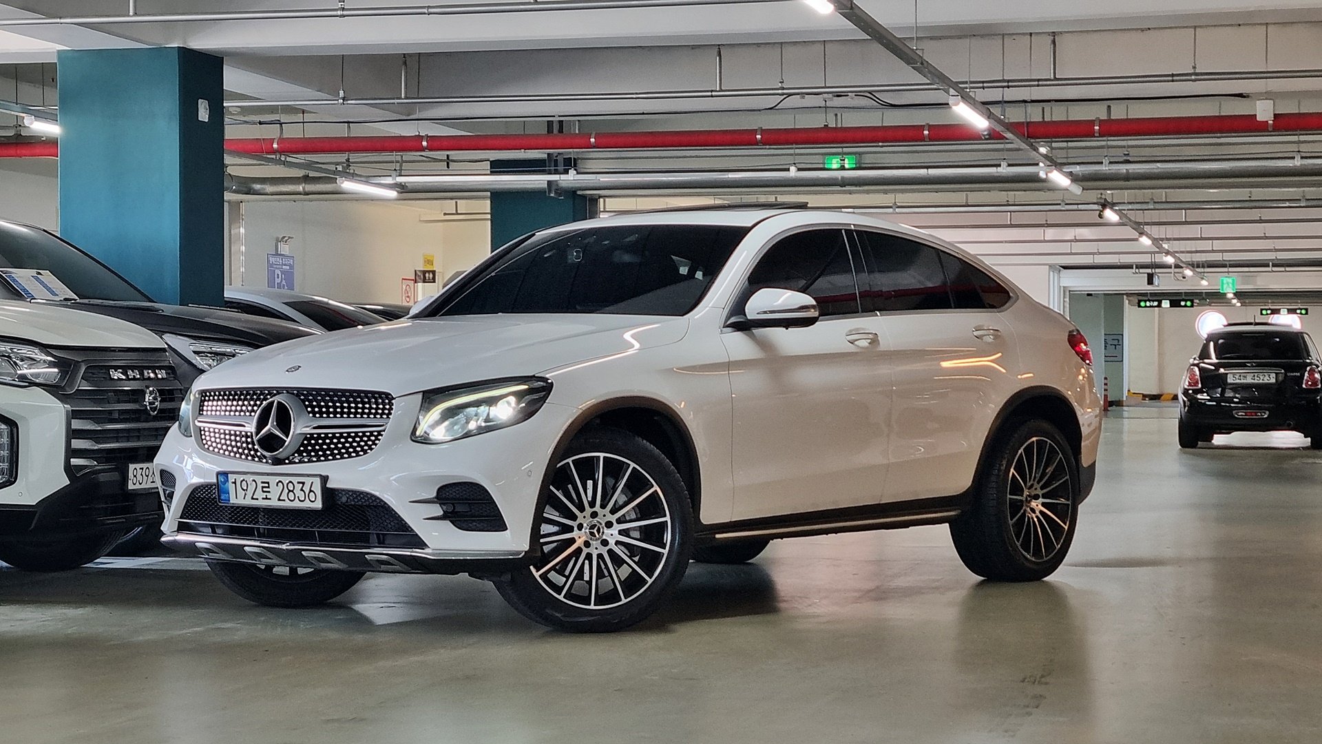 MERCEDES-BENZ GLC - View 1