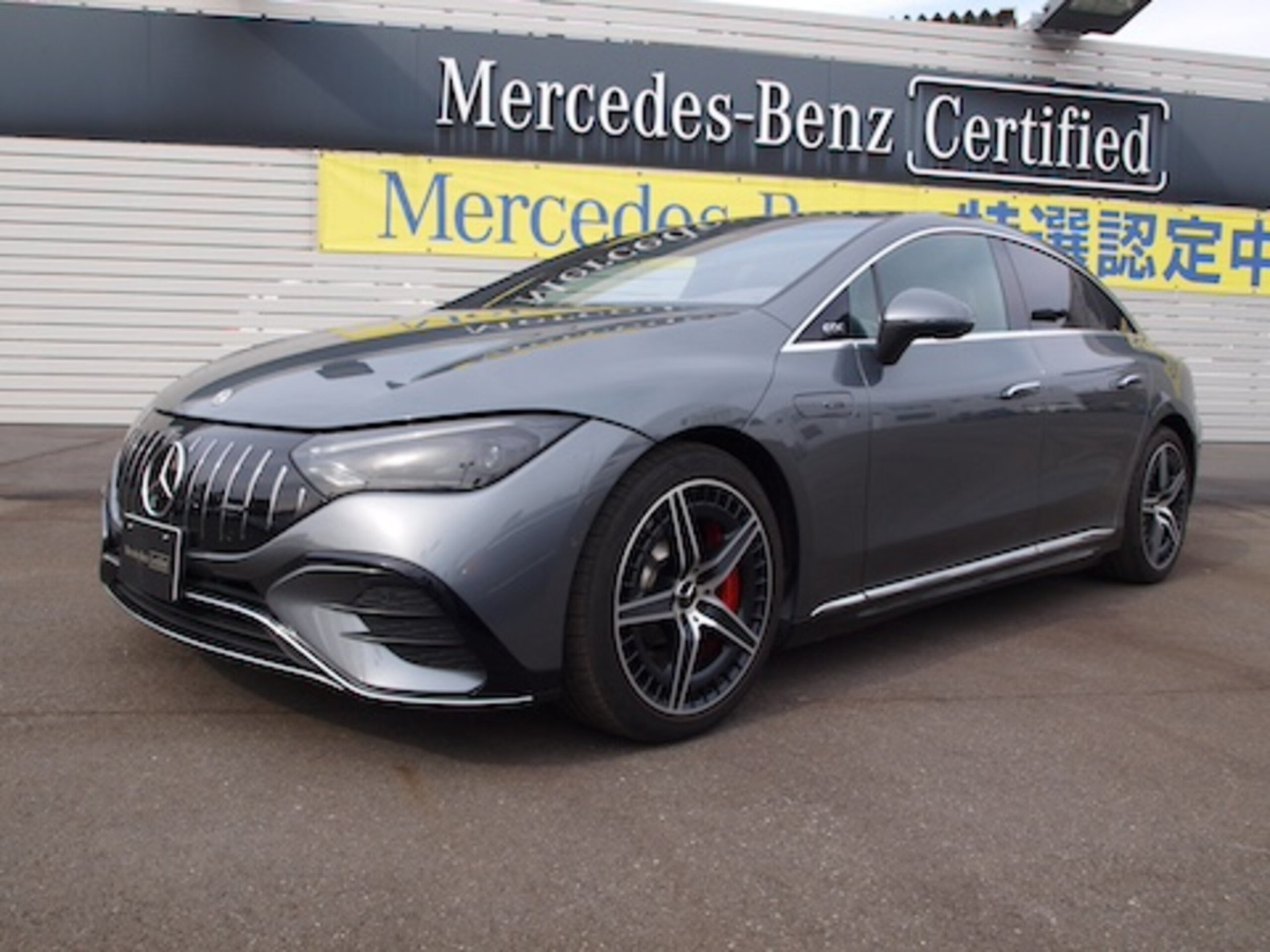 MERCEDES-BENZ EQE AMG - View 1