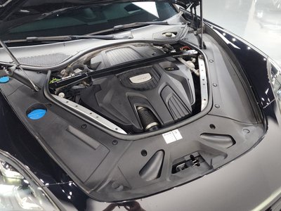 صورة 7 لـ 2020 Porsche PANAMERA