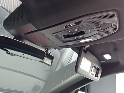 2025 Porsche MACAN — миниатюра 18
