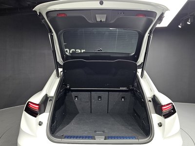2025 Porsche MACAN — миниатюра 20