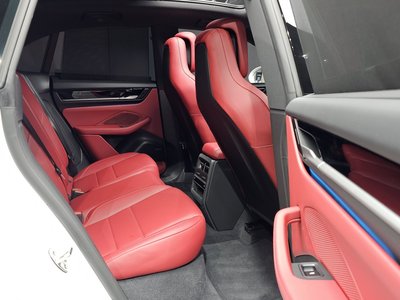 2025 Porsche MACAN — миниатюра 12
