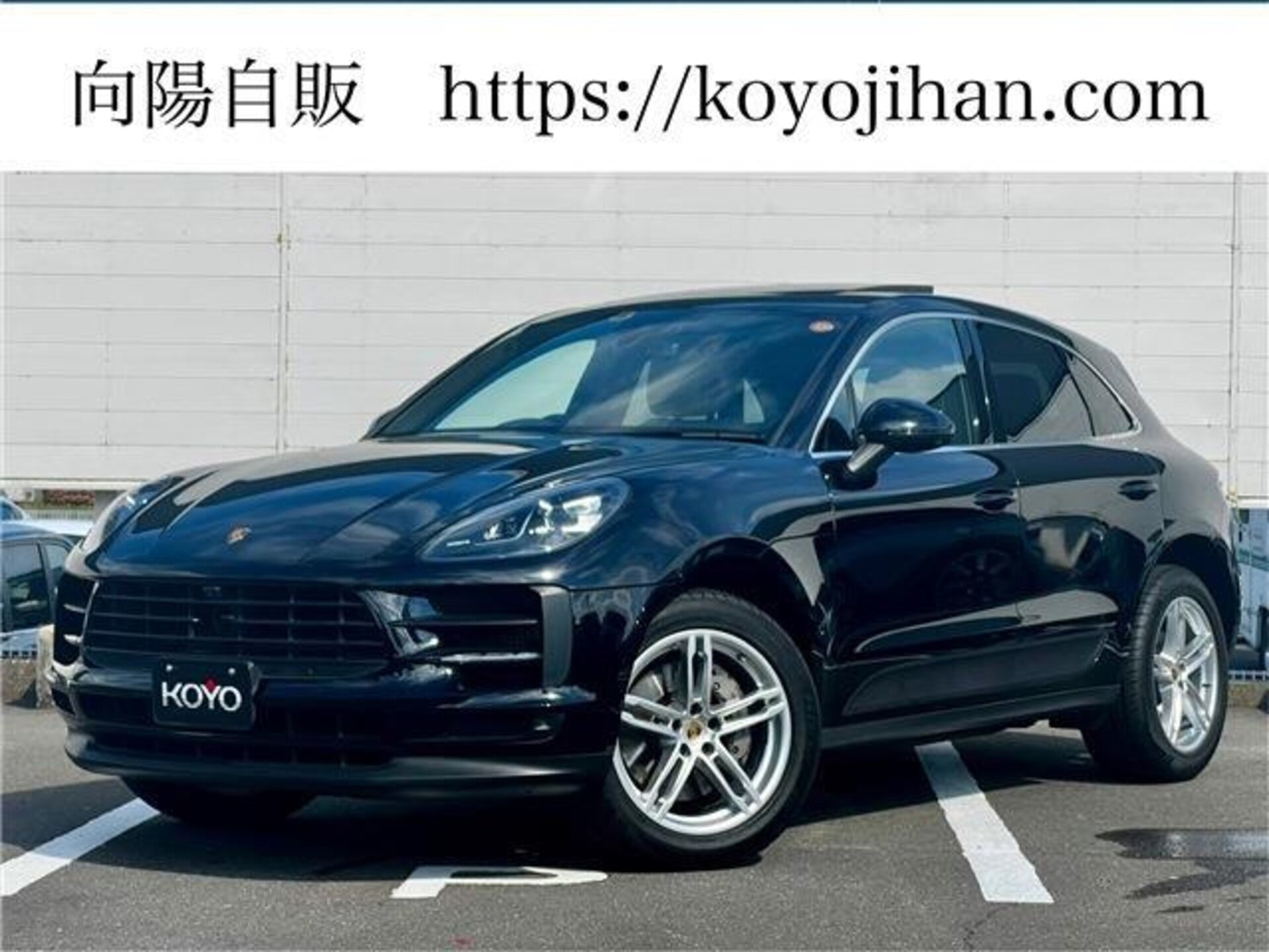 PORSCHE MACAN - View 1
