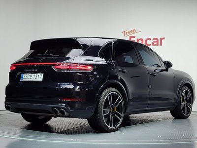 2020 Porsche CAYENNE — фото 3