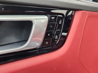 2020 Porsche CAYENNE — миниатюра 31