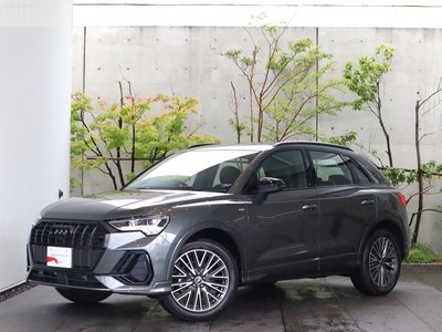 AUDI Q3 - 1