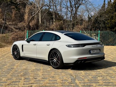PORSCHE PANAMERA - 7