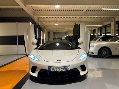 MCLAREN GT - 6