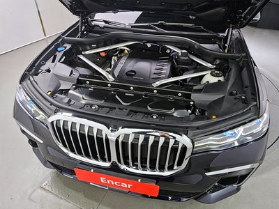 BMW X7 - 7