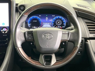 2025 Toyota ALPHARD photo 8
