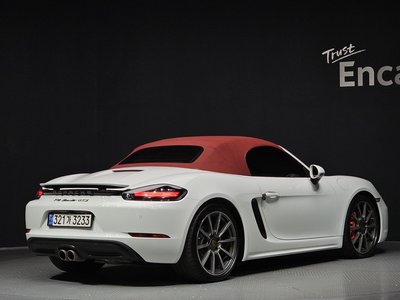 PORSCHE 718 - 4