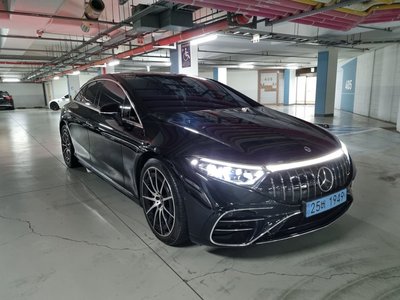 MERCEDES-BENZ EQS