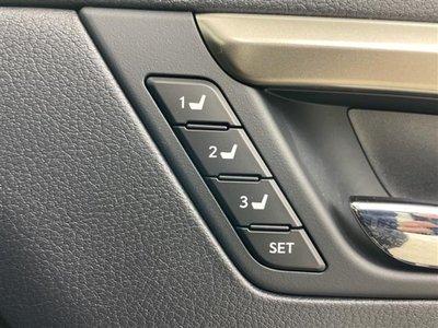 2020 Lexus RX — миниатюра 19