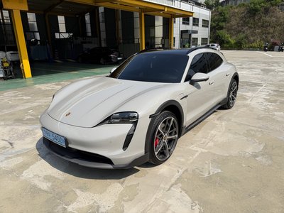 2022 Porsche TAYCAN 照片 1