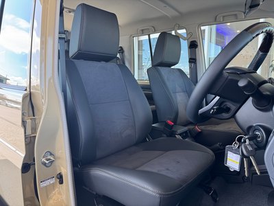 2025 Toyota LAND CRUISER 70 — миниатюра 32