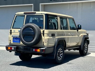 2025 Toyota LAND CRUISER 70 — миниатюра 23