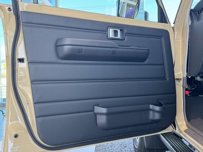 2025 Toyota LAND CRUISER 70 — миниатюра 36
