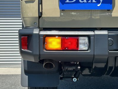 2025 Toyota LAND CRUISER 70 — миниатюра 27