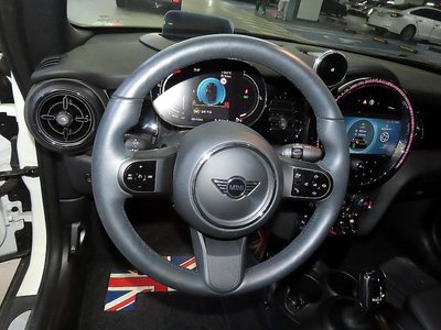 صورة مصغرة 11 لـ 2024 MINI COOPER CONVERTIBLE