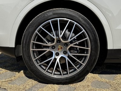 2022 Porsche CAYENNE 照片 9