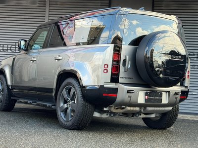 LAND ROVER DEFENDER - 10