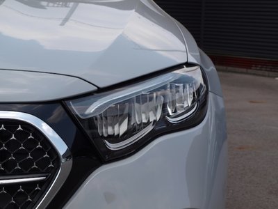 صورة مصغرة 4 لـ 2025 Mercedes-BENZ E-CLASS